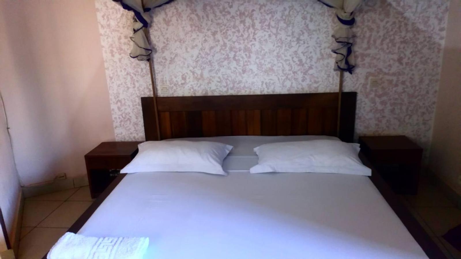 Central Hotel Antsiranana Kültér fotó