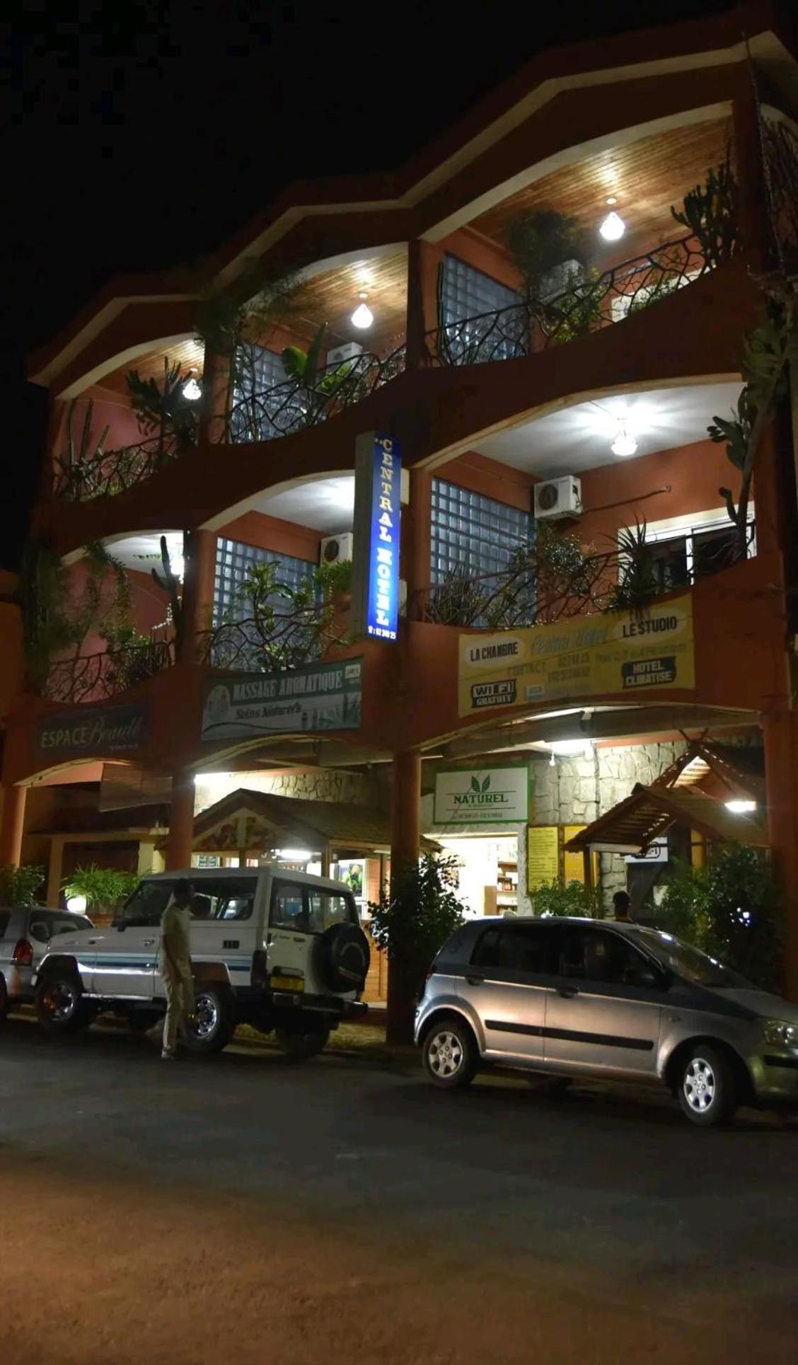 Central Hotel Antsiranana Kültér fotó